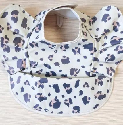 Baby Meal Pocket Waterproof Bib with Angel Wing Design - Yahko Merchandise