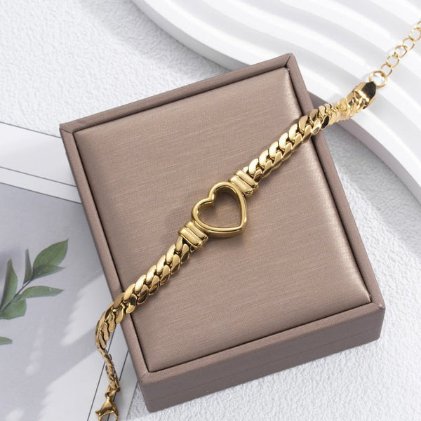 Fashion Simple Hollow Heart Titanium Steel Bracelet - Yahko Merchandise