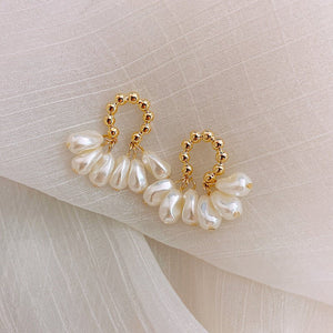Female Baroque Pearl Earrings - Yahko Merchandise