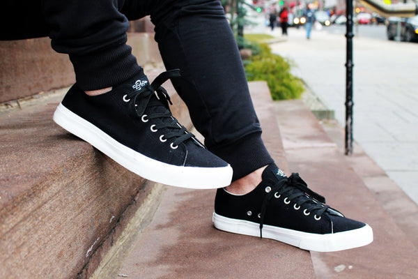 Retro Black/White Canvas Sneakers Unisex Size - Cushioned Insole - Yahko Merchandise