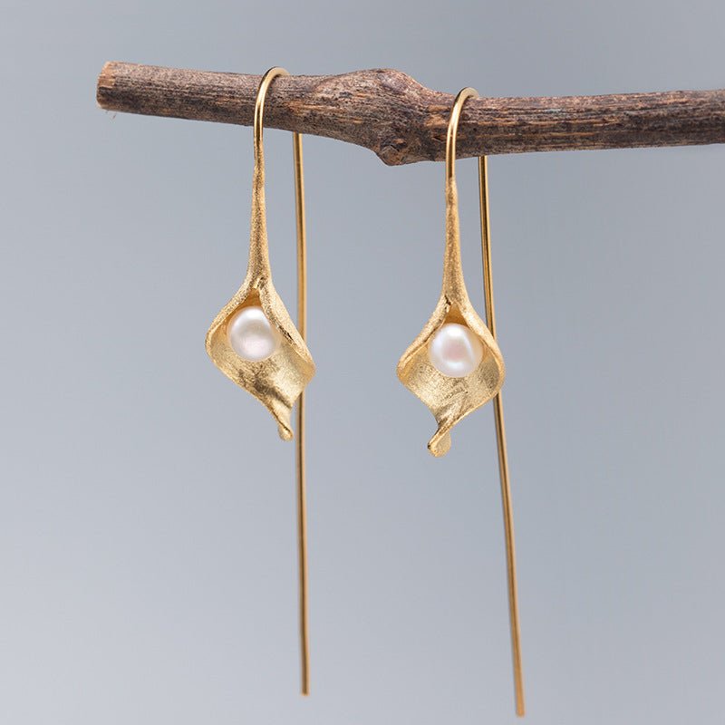 S925 Silver Pearl Ancient Style Lady Style Flower Earrings - Yahko Merchandise