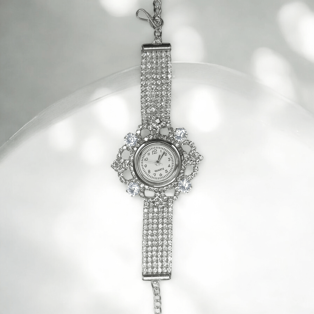 Stylish Analog Watch for Women Elegant Round Dial with Metal Strap - Yahko Merchandise
