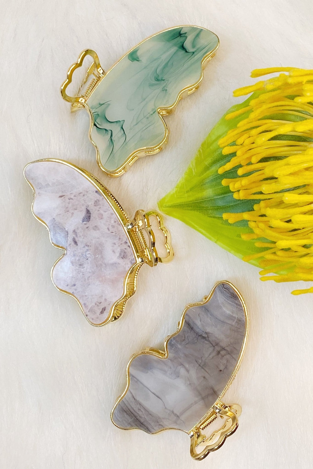 Taylor Butterfly Hair Claw - Yahko Merchandise