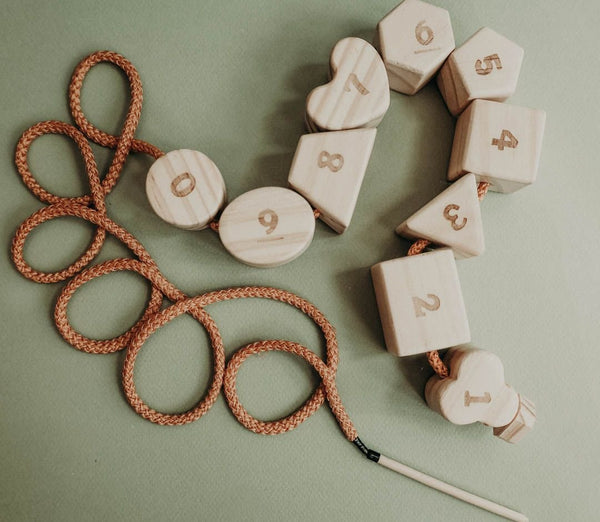 Wooden lacing toy with numbers and geometry shapes - Yahko Merchandise